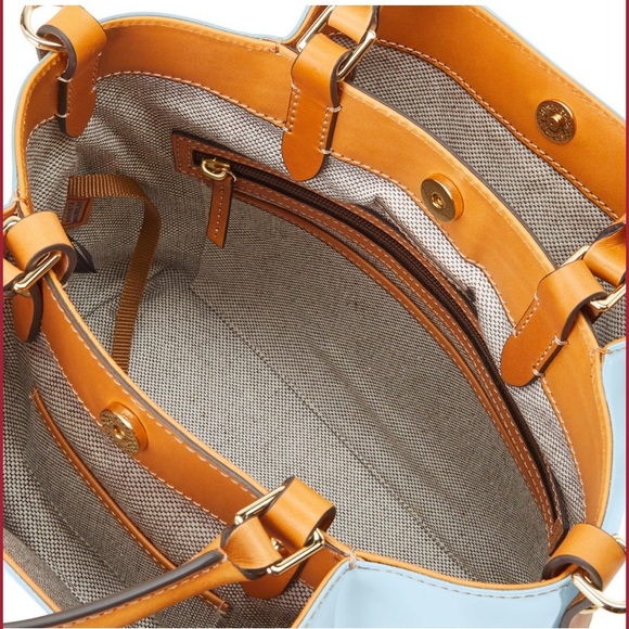 Dooney & Bourke City Patent Barlow - Picture 4 of 11